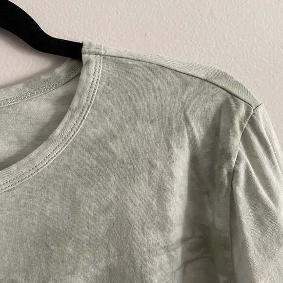 KITTENISH Babe Women M Sage Green Tie Dye Long Sleeve Cropped Graphic Tee - Picture 7 of 11
